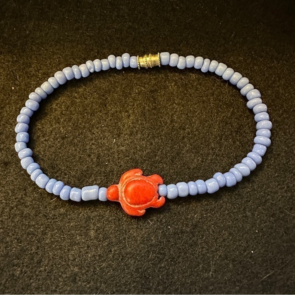 Purple & red beaded turtle bracelet with screw clasp